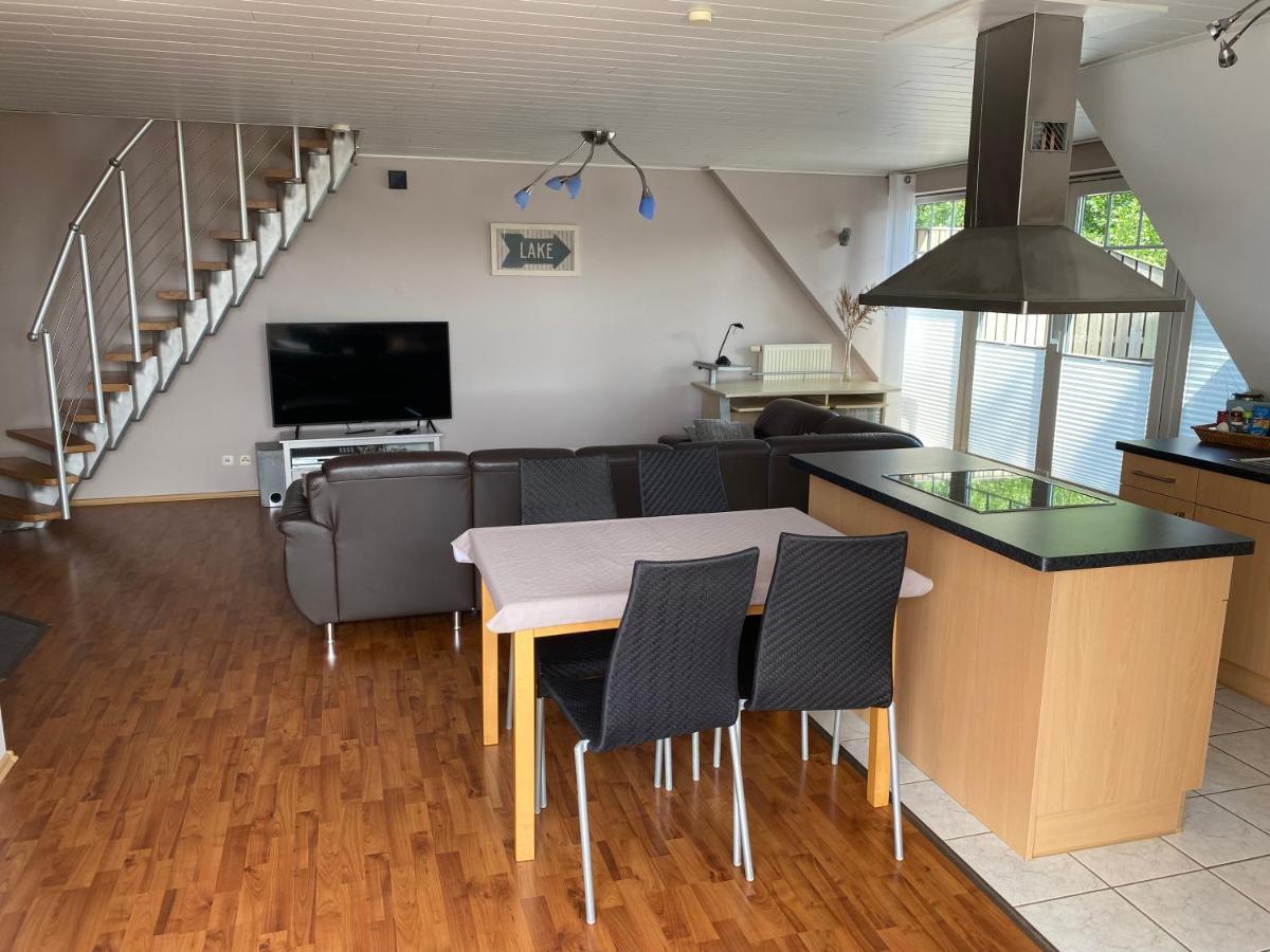 Moderne Maisonette-Wohnung Am Karpfenteich; Modern Apartment With View Of The Carp Pond Barmstedt Eksteriør bilde