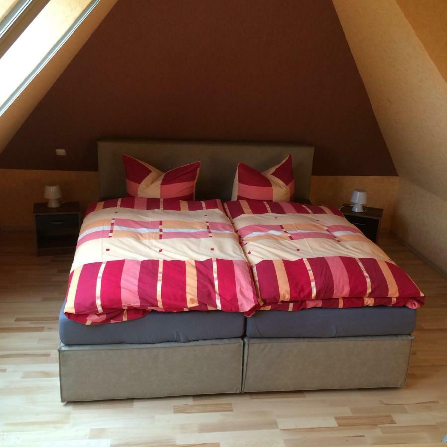 Moderne Maisonette-Wohnung Am Karpfenteich; Modern Apartment With View Of The Carp Pond Barmstedt Eksteriør bilde